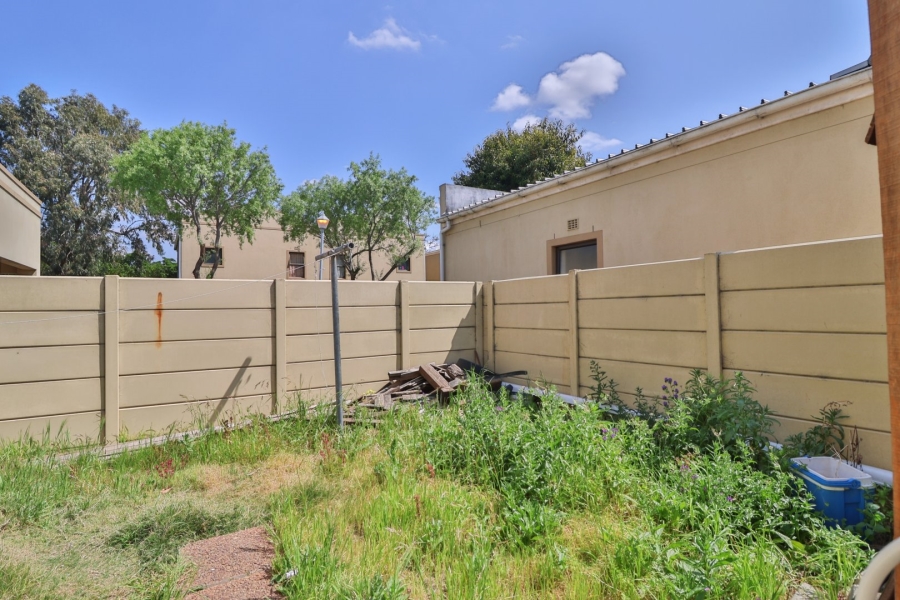 2 Bedroom Property for Sale in Silversands Western Cape